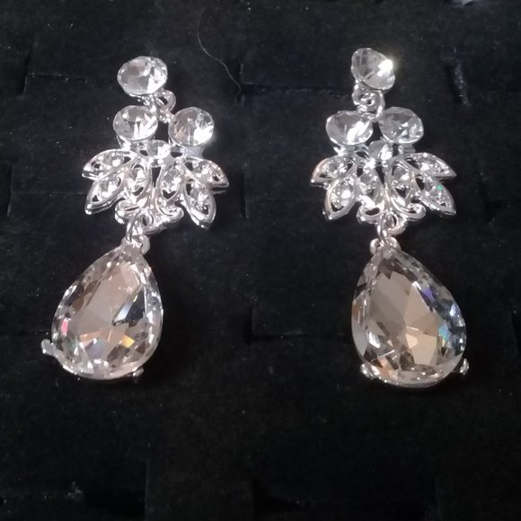 CZ Crystal lace style earrings - Picture 1 of 3
